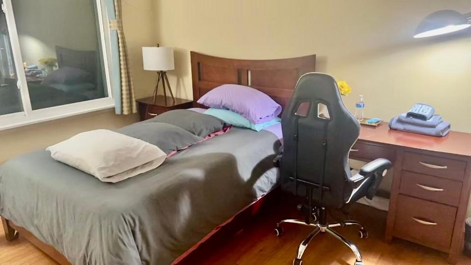 B2 A Private Room In Naperville Downtown With Desk And Wi-Fi Near Everything Exterior foto